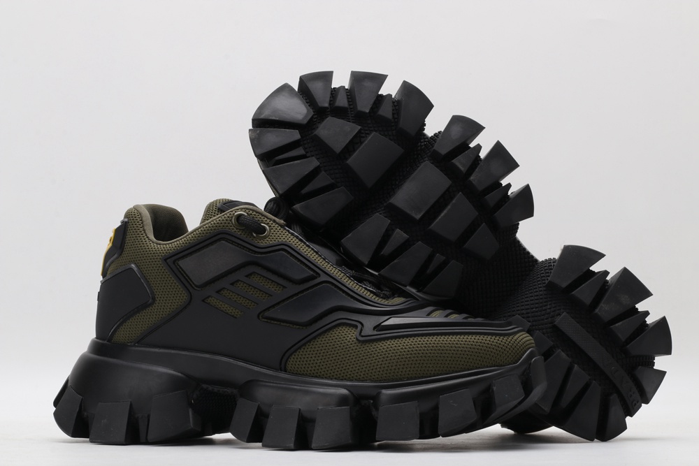 P*rada SNEAKER
